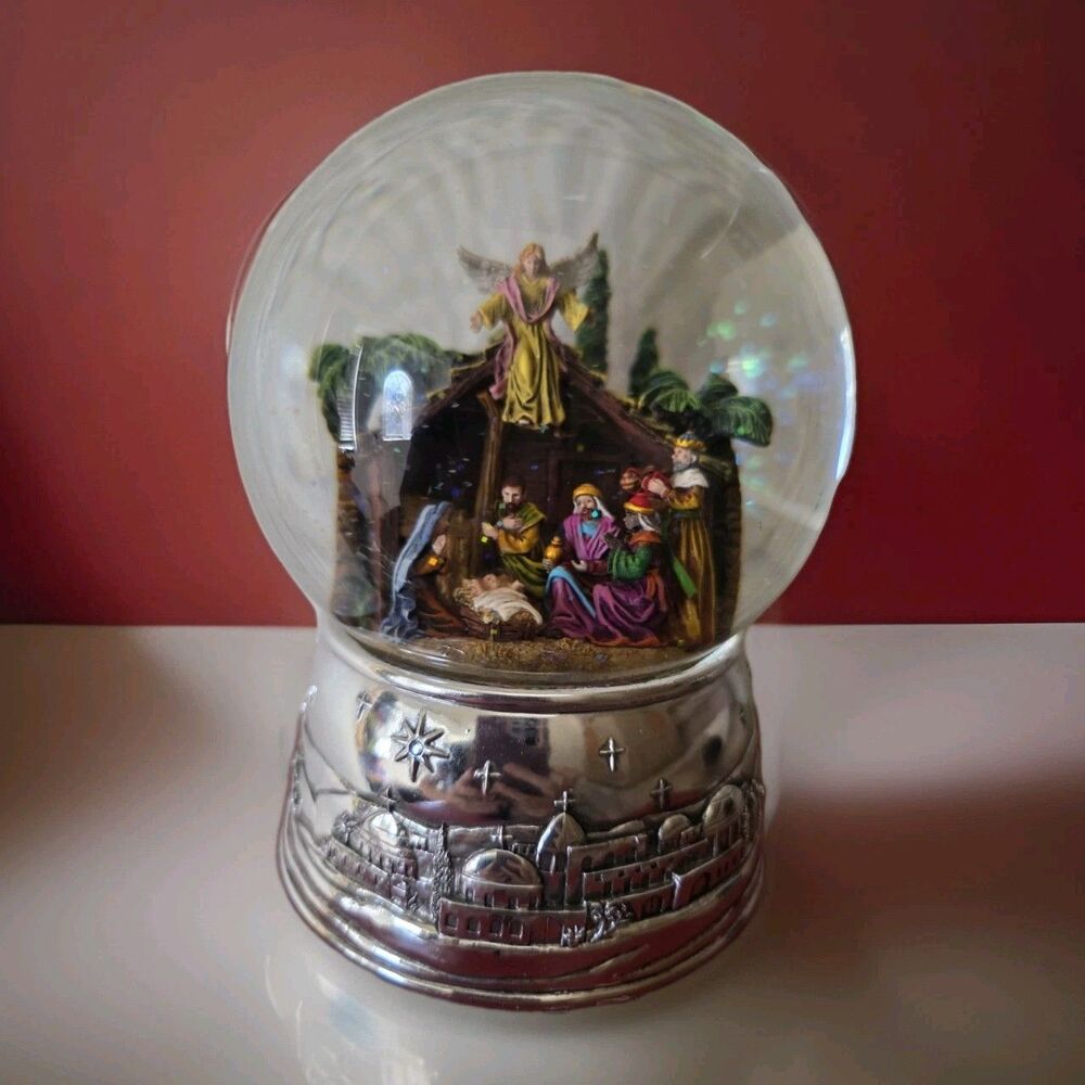 Reed & Barton Nativity Snow Globe Musical Little Town Bethlehem W/Box NONWORKING